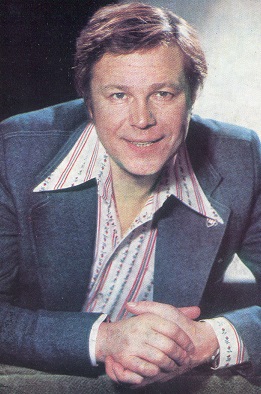 ����� ����